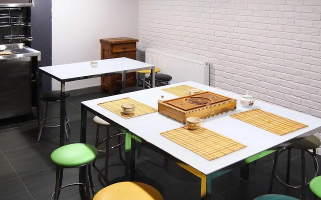 Guest House Opaliha Loft Rooms - Hostel