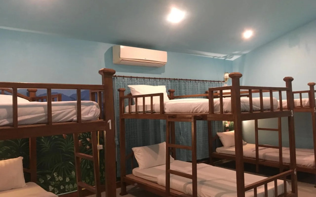 The Corner Transit Hostel