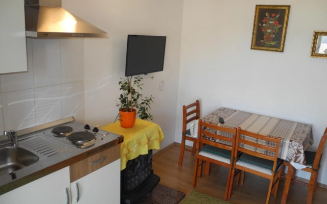 Apartment Elma 3 1 pax 1st Floor