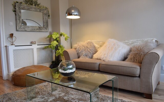 Beautiful 3 Bedroom Home in Parsons Green