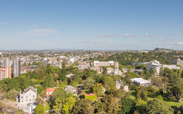 Avani Auckland Metropolis Residences