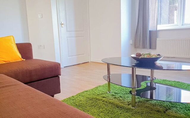 Airport Lounge - 3Bed 6 Persons