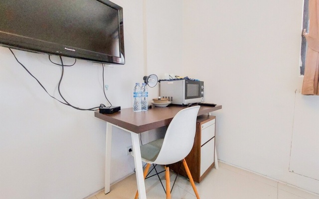 Minimalist And Warm Studio Room (No Kitchen) Kubikahomy Apartment – Guest Rooms – Legok