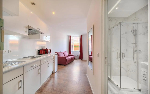 CHARMANT 2 PIECES CENTRE de CANNES - A1B209