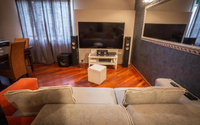 Cinematic Modern Flat, 100 mt da Ospedale