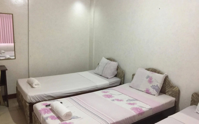 OYO 426 Coco Grove Tourist Inn