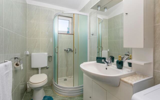 Stunning Home in Krk With Wifi and 2 Bedrooms