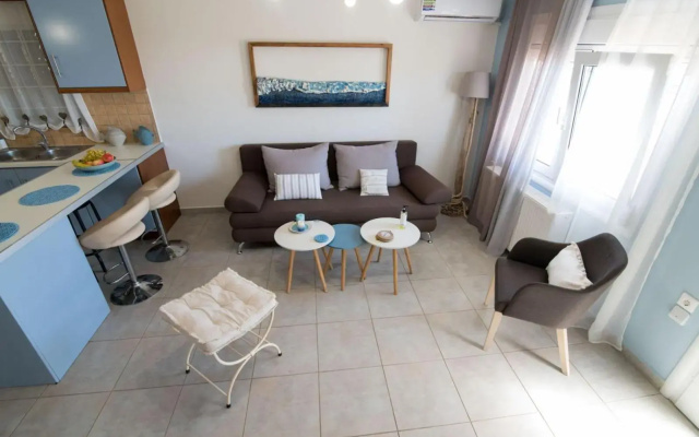 Lovely apartment just infront of the beach