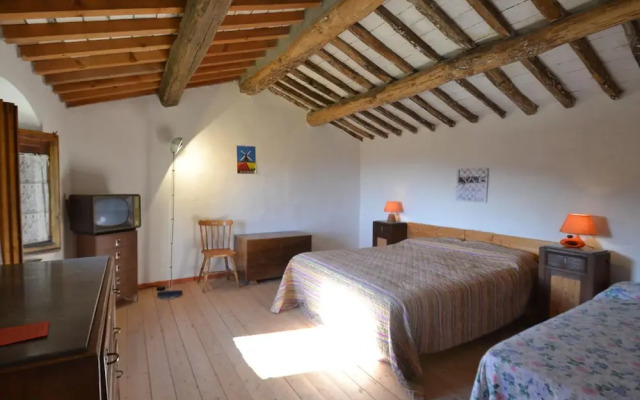 Cottage in Marliana With Private Pool