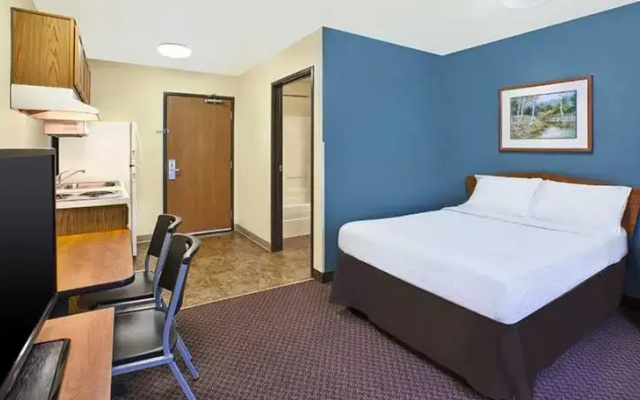 WoodSpring Suites Holland - Grand Rapids