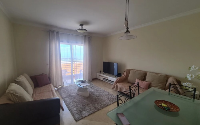 Oliveira's Atlantic View - 2 bed apt Sleeps 6