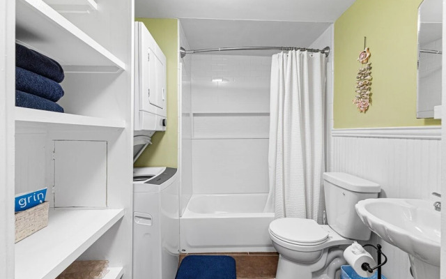 The Dinghy 2 Bedroom Home