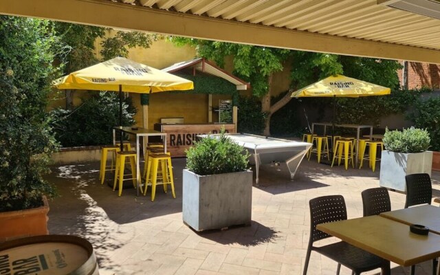 Vandenberg Hotel Forbes