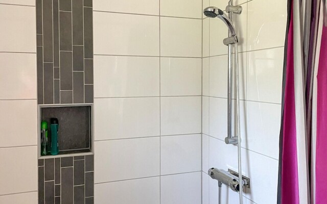 Amazing Home in Tived With Wifi and 2 Bedrooms
