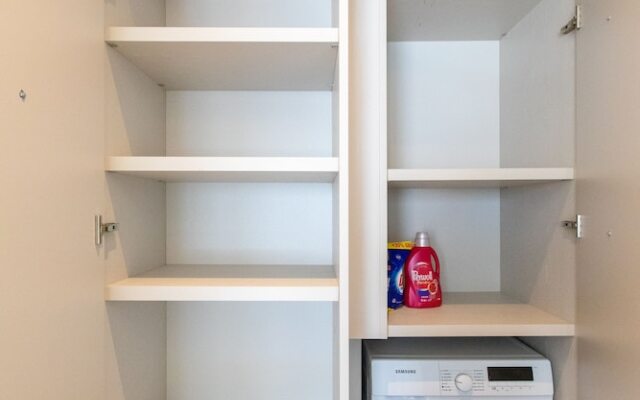 Yamas Urban Living Spiridonons