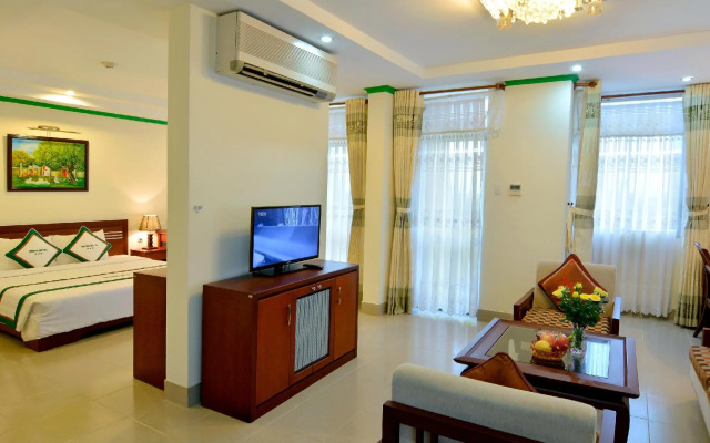 Green Hotel