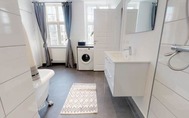★189m2 NEW Luxury Apt - City Central★PROF Cleaning