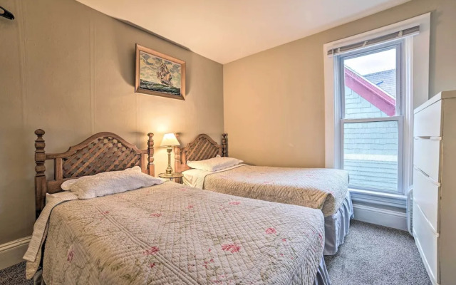 Manistee House w/ Deck: 1/2 Mi to Riverwalk!