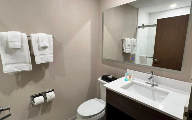 Norland Inn and Suites Roseau