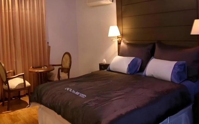 500th Hotel
