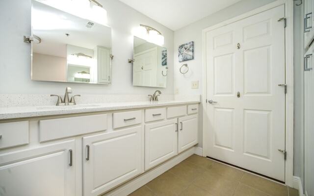 Ariel Dunes I- 2101 - 1571211