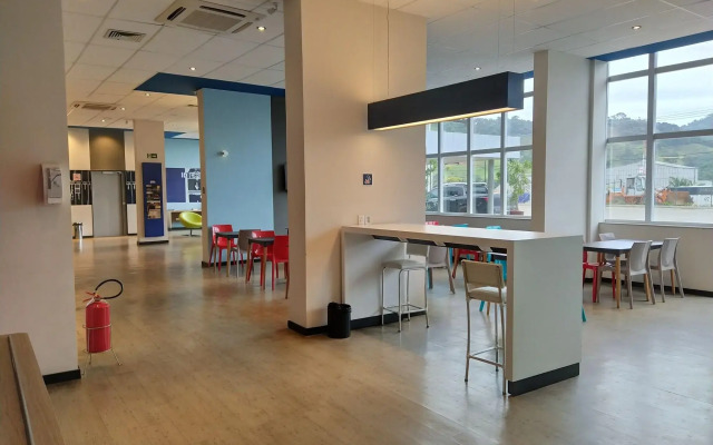 Ibis Budget Manhuacu