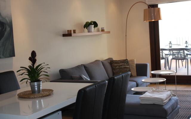 116 - Penthouse with Private Pool near beach