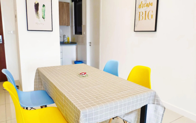 Le Pavilion by Salaam Suites, 5 pax, near Setiawalk
