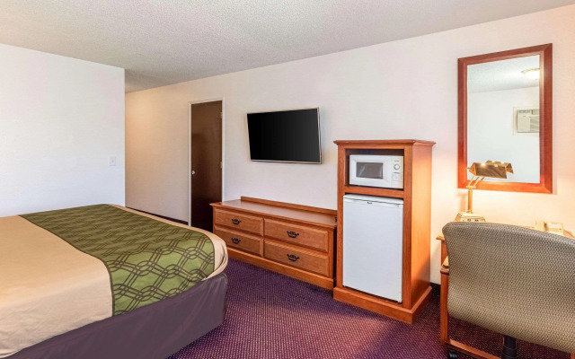 Rodeway Inn & Suites Portland West - Beaverton