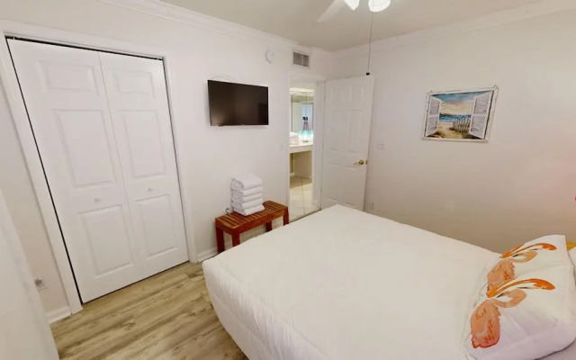 Sandpiper Cove 1086 2 Bedroom Condo by RedAwning