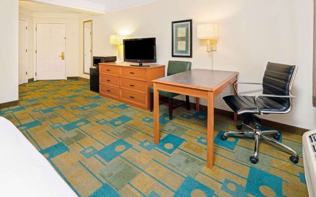 La Quinta Inn & Suites by Wyndham Salt Lake City Airport