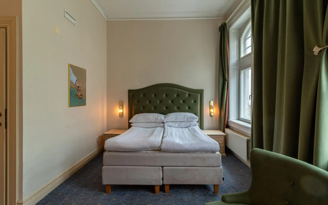 Home Hotel Christian IV