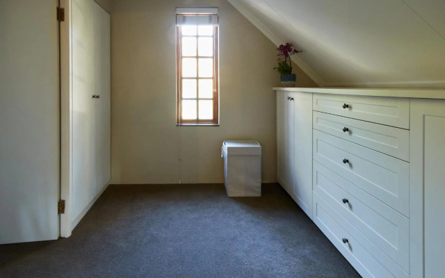 Luxurious & centrally located home away from home