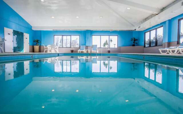 Quality Suites Morristown West