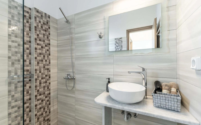 Evripus Suites Hotel