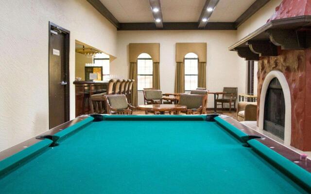 Clarion Pointe Tampa-Brandon Near Fairgrounds and Casino