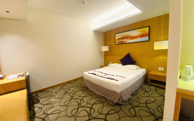 Iris Hotel