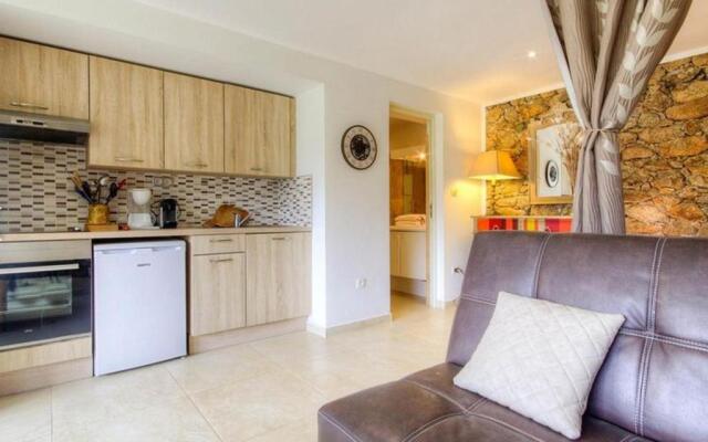 Studio avec jardin amenage et wifi a Moltifao