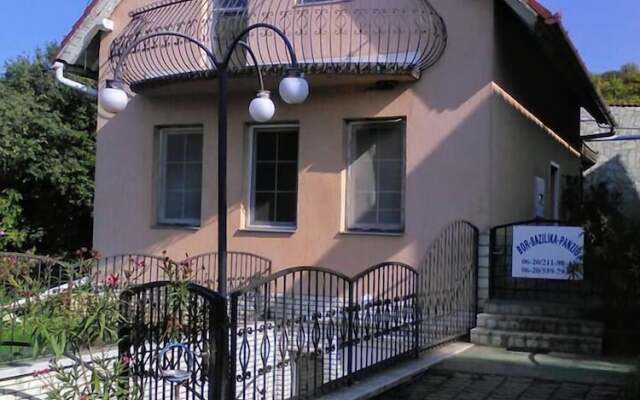 Bor Bazilika Apartman