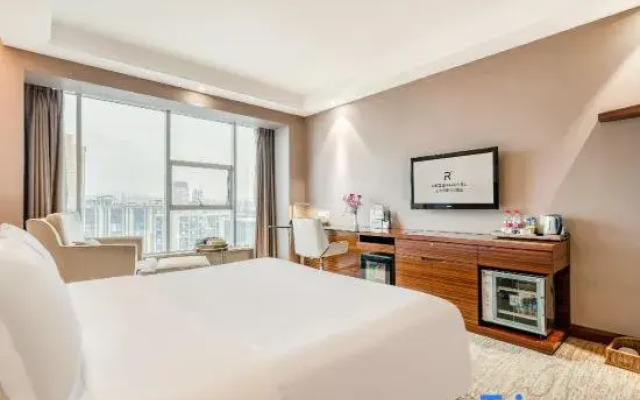 Rezen Hotel