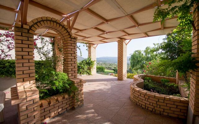 Sofia Mina Green Villa