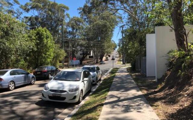 Exquisite Family Home +Parking, Close to CBD