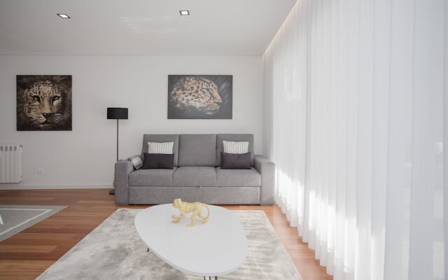 Liiiving-Luxury RiverView Apartment VIII