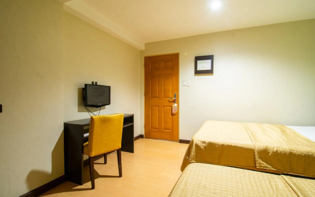 Festive Hotel Makati