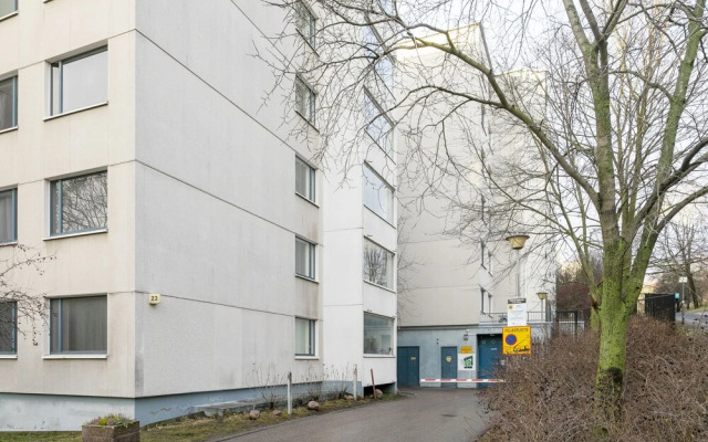 2ndhomes Modern 2BR Apartment w Balcony