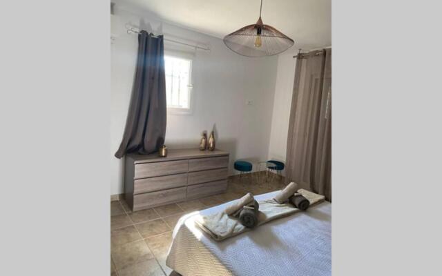 Suite spacieuse avec accès piscine