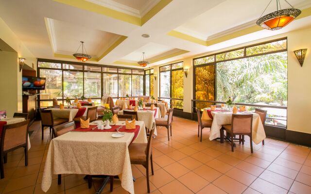 Waridi Paradise Hotel & Suites