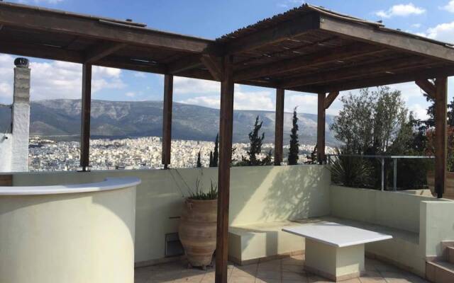 Wondeful Apartment at Lycabettus With Private Pool and Great Views of Athens