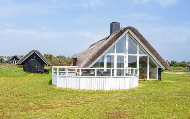 6 Person Holiday Home in Ringkøbing