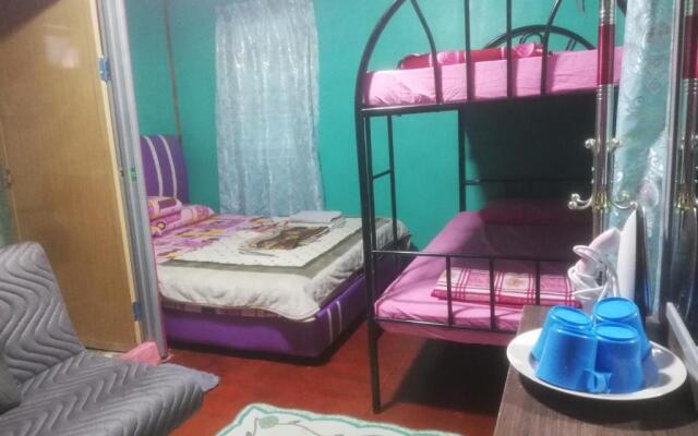 Strawberry Rest House Mesilou Kundasang